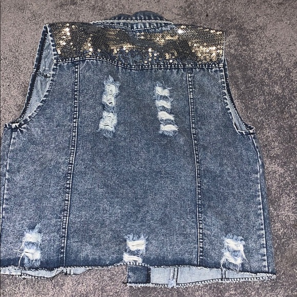 Denim vest - Picture 5 of 5